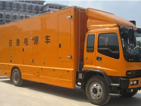 陇南冬季柴油发电机启动前,如何检查燃油系统中的积水?